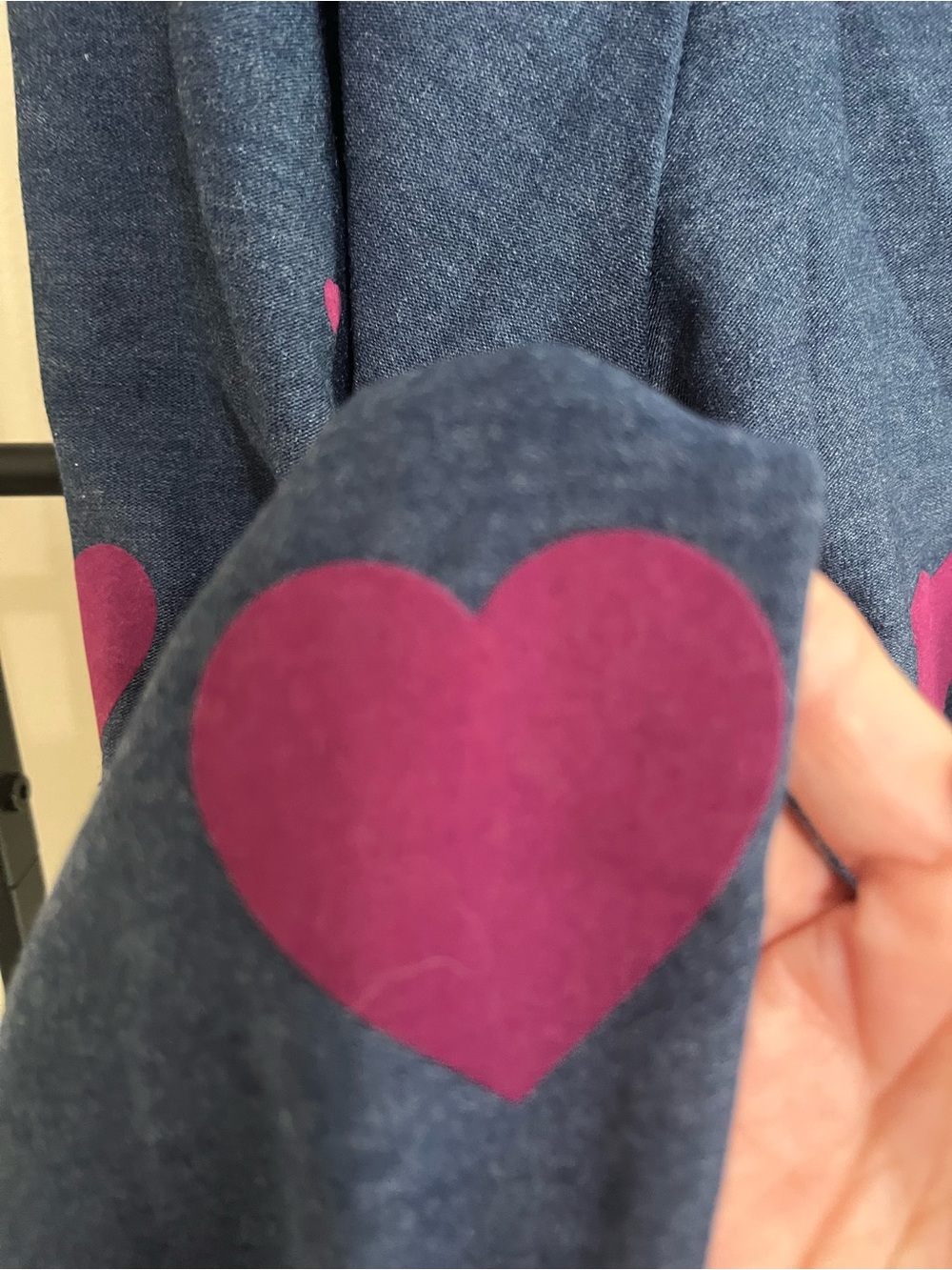 Chaser Avalon Vintage Wash Pink Heart Print Joggers Sweatpants Small - Picture 5 of 8